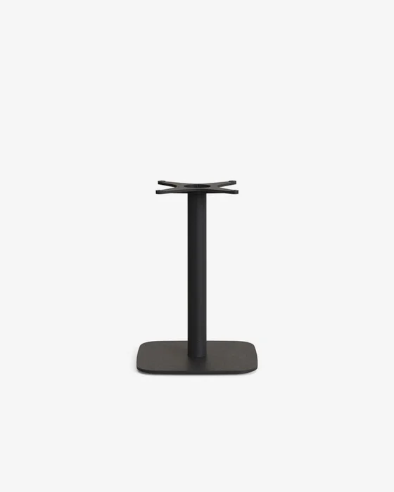 Mesa Saura de de madera de acacia acabado nogal 70 x 70 cm en Natural, Negro - Muebles para el exterior, Uruguay | Kavehome, vista 3