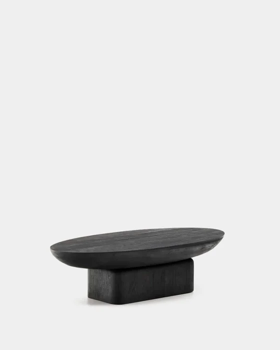 Mesa de centro Ovak de madera maciza de acacia con acabado negro FSC 100% 140 x 70 cm en Negro - Mesas de living, Uruguay | Kavehome