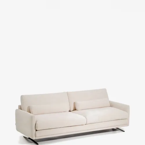 Sofá Veliro 3 plazas de chenilla beige y patas de acero con acabado negro 240 cm FSC Mix Credit en Beige - Sillones y sofás, Uruguay | Kavehome