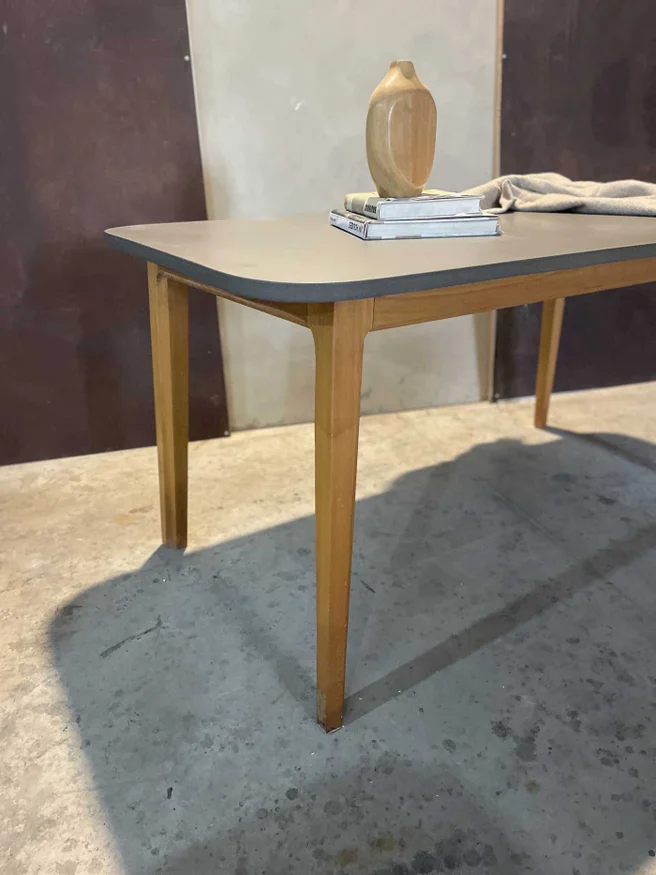 Mesa de comedor BAIKAL en Gris - Mesas de comedor, Uruguay | Mezcla, vista 2