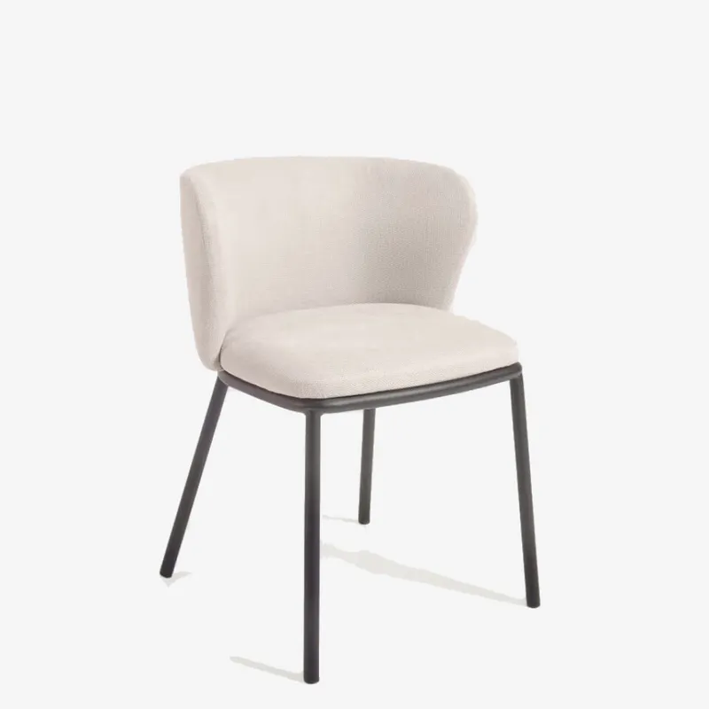 Silla Ciselia - de chenilla beige y acero negro en Beige - Sillas, Uruguay | Kavehome
