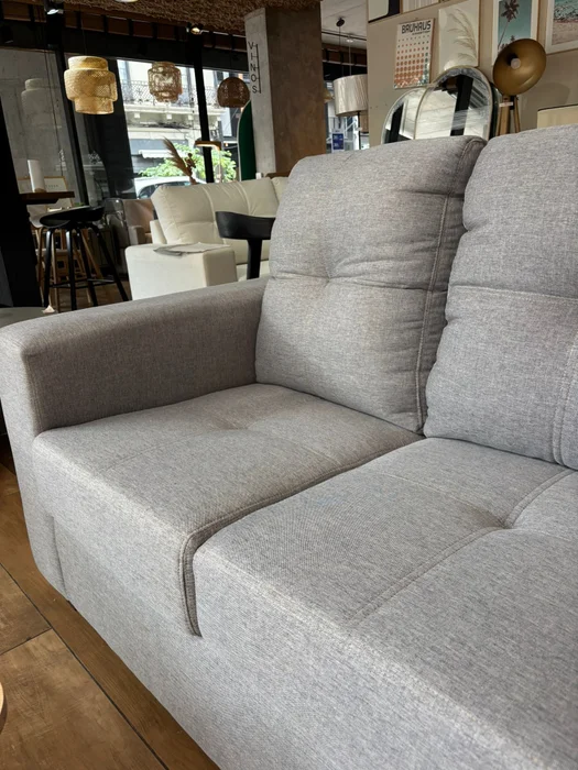 Sofa 2 cuerpos Los Angeles - Gris en Madera natural - Sillones y sofás, Uruguay | Berna Home, vista 6