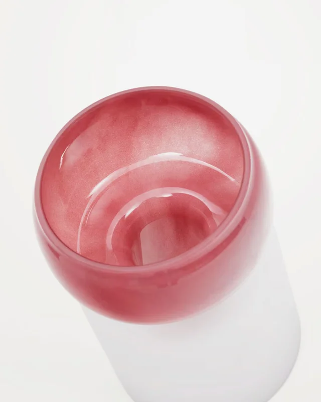 Jarrón Kelse de vidrio transparente y rosa 19 cm en Rosa - Jarrones, Uruguay | Kavehome, vista 3