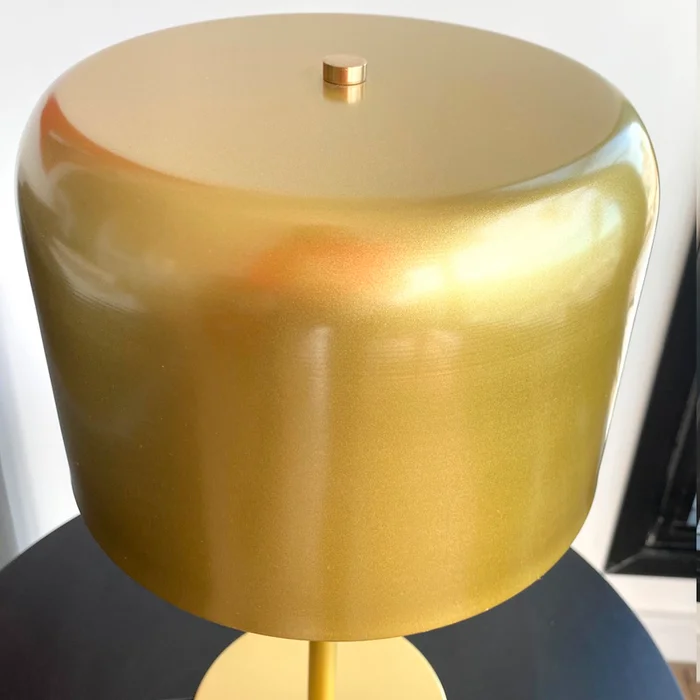 Lámpara de mesa Gaia Dorada en Dorado - Lámparas de mesa, Uruguay | Alta Gracia Deco, vista 2