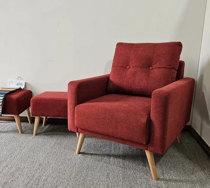 Butaca Aimara - Muebles Da Vinci en Rojo - Butacas, banquetas y puffs, Uruguay | Muebles Da Vinci, vista 2