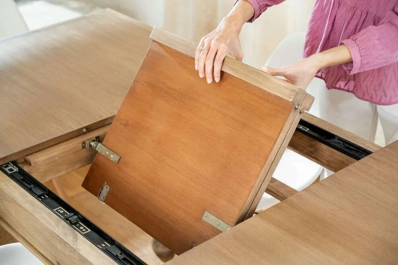 MESA COMEDOR DE CEDRO EMMA - EXTENSIBLE en Madera natural - Mesas de comedor, Uruguay | La Iberica, vista 9