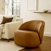 Butaca Zoey Giratoria - Cuero Natural - 1016 (Nozes) en Beige - Butacas, banquetas y puffs, Uruguay | NYR, vista 3 de 7