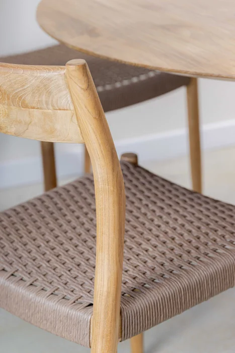 Silla en teca y fibra de loom sintética en Madera natural - Sillas, Uruguay | Entrecasa, vista 3