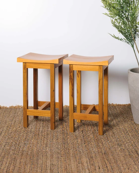 BANQUETA BOWL en Madera natural - Butacas, banquetas y puffs, Uruguay | Fundamento Muebles