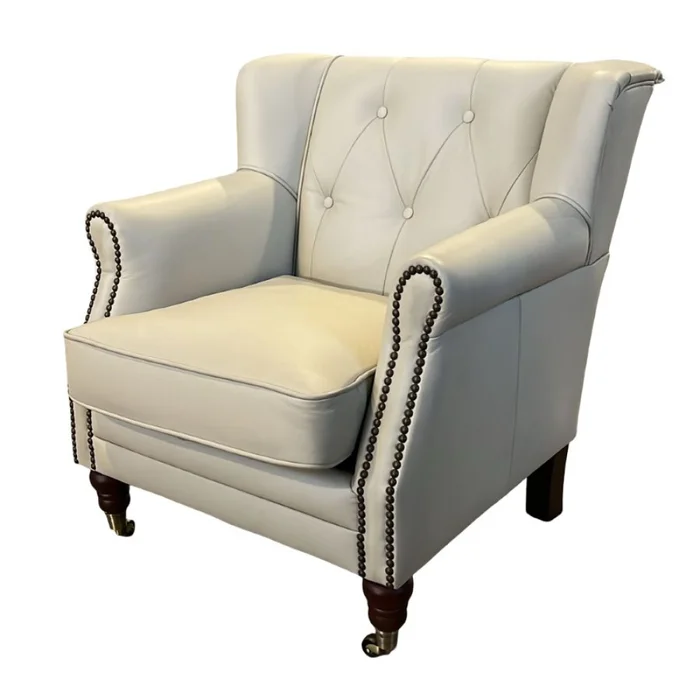 POLTRONA MOA CLASICA C/TACHAS PERLA MATE en Beige - Butacas, banquetas y puffs, Uruguay | Champagne Home, vista 3