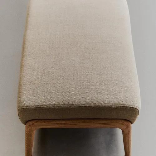TABURETE REPOSAPIÉS MADERA FRESNO LINO - Sillas, Uruguay | Zara Home