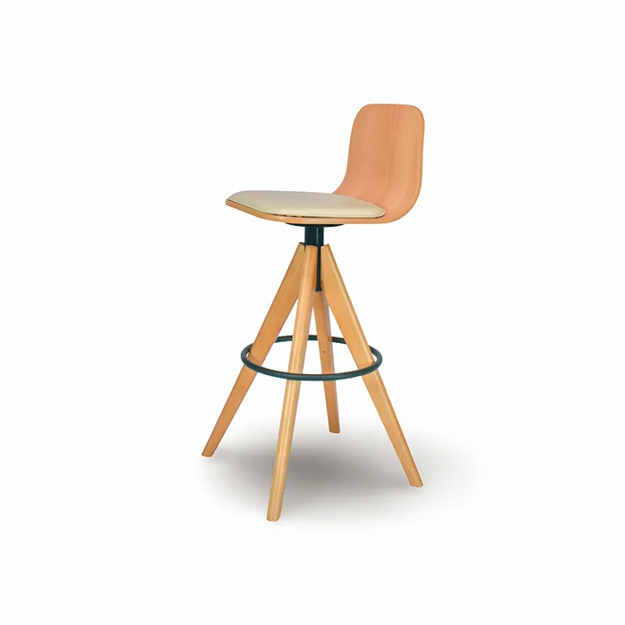Banqueta Luiza en Madera natural - Sillas, Uruguay | Furest, vista 2