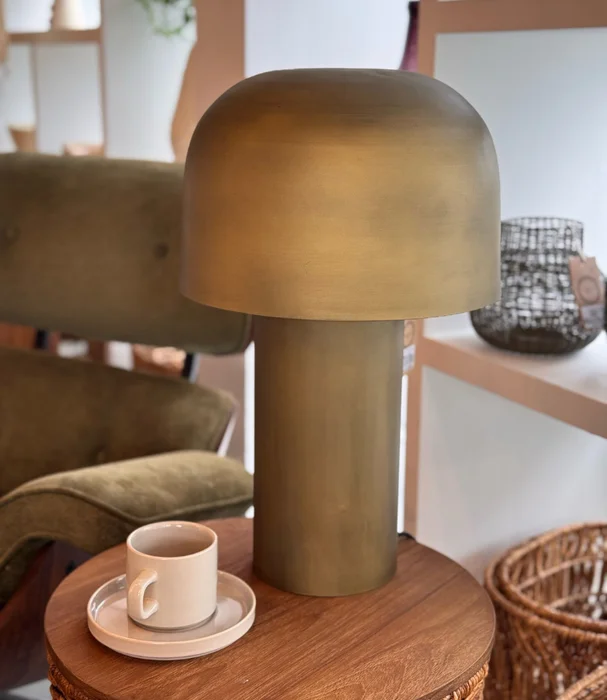 L. MESA CHAMPI H35 en VINTAGE BRASS - Lámparas de mesa, Uruguay | Más Infinito Casa