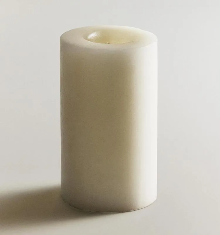 VELA DECORATIVA CILÍNDRICA en Blanco - Velas y Portavelas, Uruguay | Zara Home