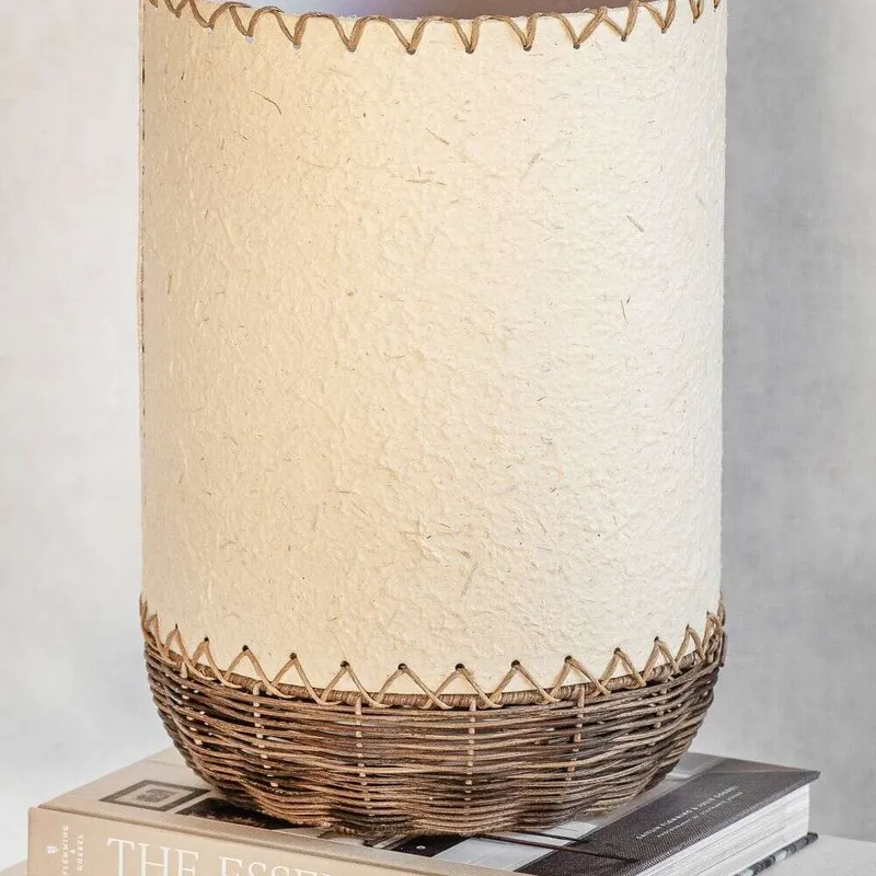 LAMPARA PERGAMINO en Beige - Lámparas de mesa, Uruguay | La Iberica