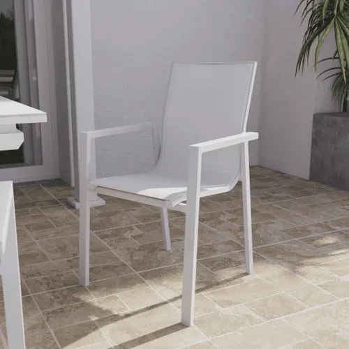 Silla de comedor con apoyabrazos Odyssea Gamma Blanca en Blanco - Muebles para el exterior, Uruguay | Naterial Uruguay