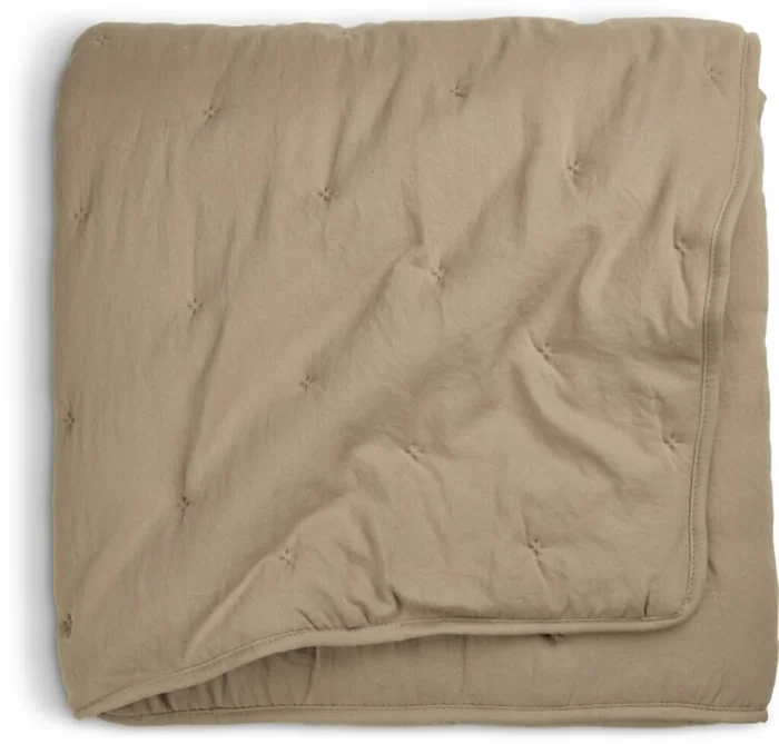 Manta throw acolchada SKOGSTRY 130x180 arena osc en Beige - Textiles, Uruguay | JYSK