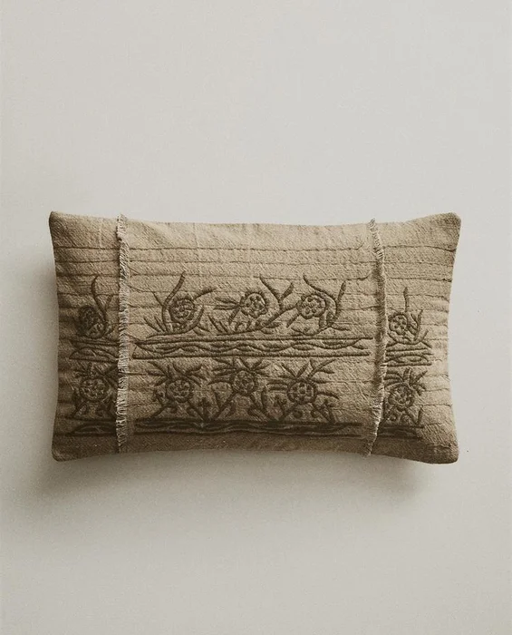 FUNDA COJÍN BORDADOS - Textiles, Uruguay | Zara Home