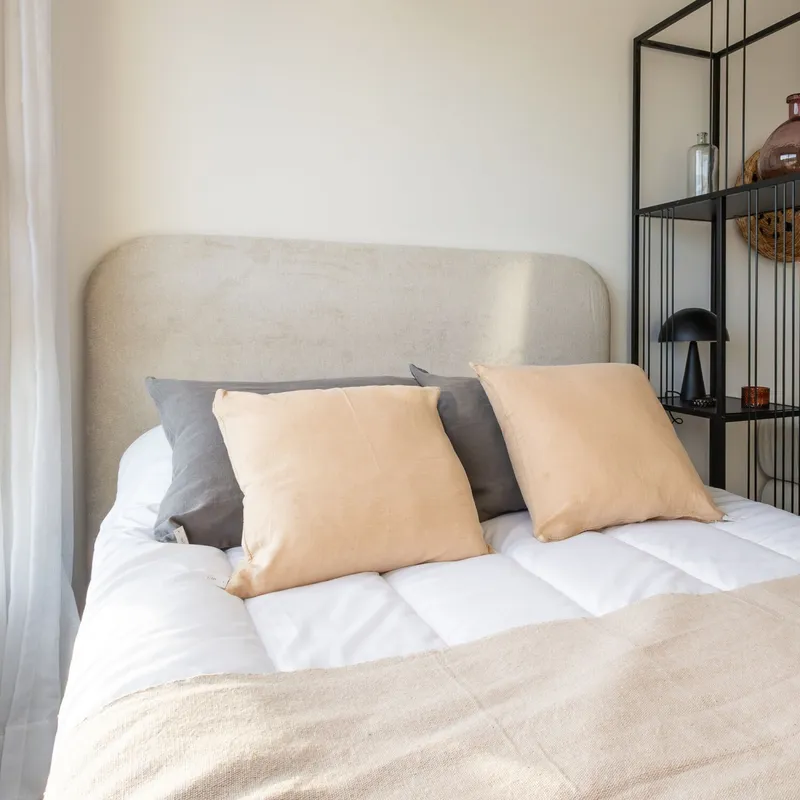 Respaldo Bruma - Queen - 160x120cm en Blanco - Respaldos de cama, Uruguay | Walnut