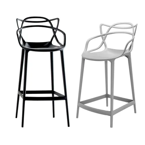 Masters bar stool | Philippe Starck. 2 alturas en Multicolor - Butacas, banquetas y puffs, Uruguay | Mad for Modern