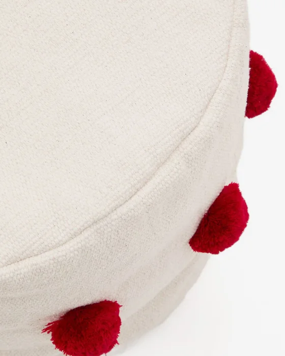 Puf Manua de algodón beige con borlas - rojo Ø 40 cm en Multicolor - Butacas, banquetas y puffs, Uruguay | Kavehome, vista 3
