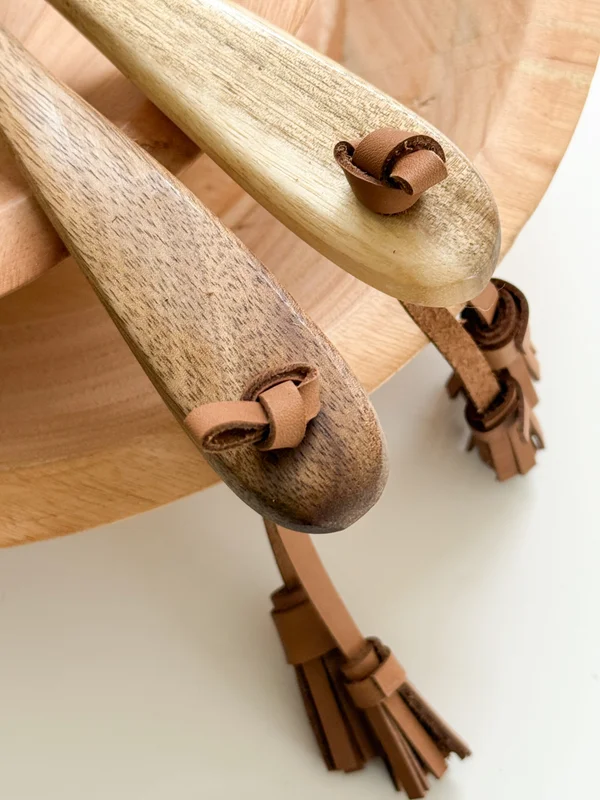 Juego de cubiertos ensaladeros con cuero en Madera natural - Decoración, Uruguay | Dreams On Time, vista 11