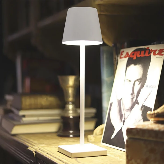 Lámpara de Mesa Roger Recargable Dimerizable Blanca en Blanco - Lámparas de mesa, Uruguay | Serlux, vista 3