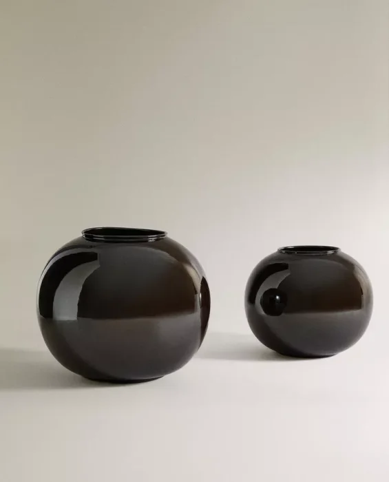 JARRÓN ESFERA GLOSS en Negro - Jarrones, Uruguay | Zara Home, vista 2