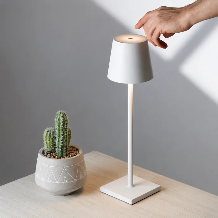 Lampara de mesa metal KLEA en Elegir - Lámparas de mesa, Uruguay | Simple Deco, vista 5