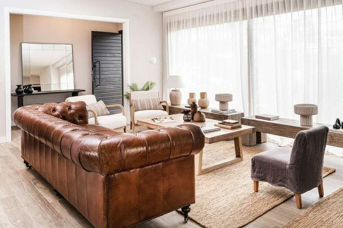 SILLON CHESTERFIELD - CUERO ITALIANO - XL en Marrón - Sillones y sofás, Uruguay | La Iberica, vista 33