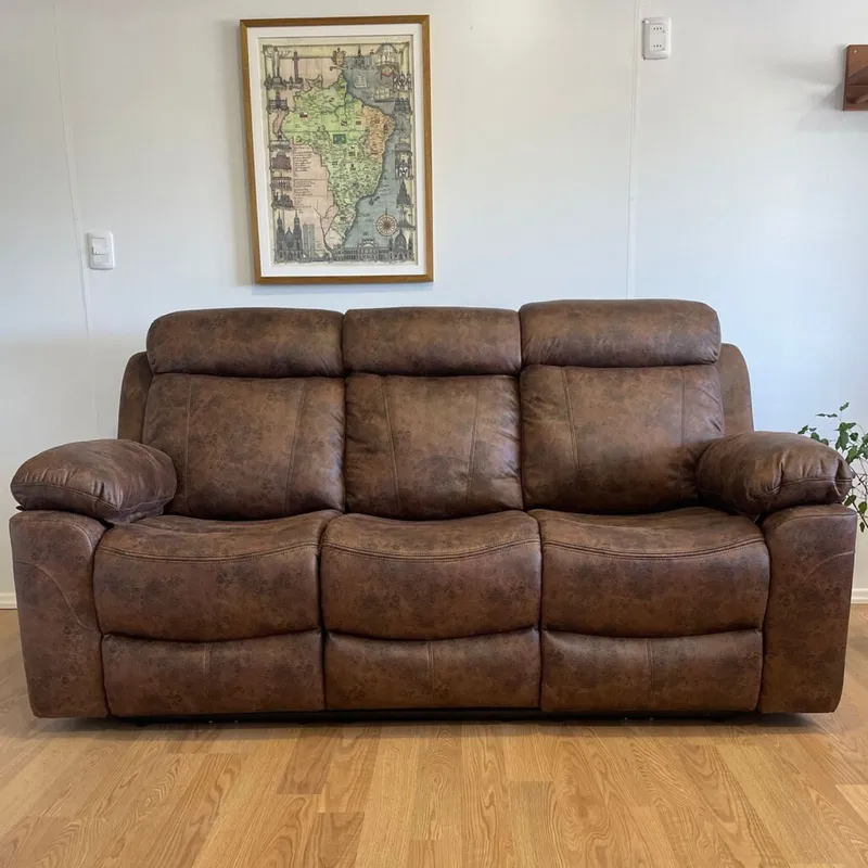 Reclinable eléctrico 3 cuerpo — Serra Amoblamientos en Marrón - Sillones y sofás, Uruguay | Serra Amoblamientos