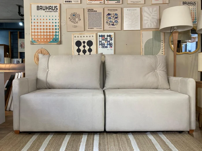 Sofá Cama Gramado 220cm - Beige Easy Clean en Beige - Sillones y sofás, Uruguay | Berna home, vista 2