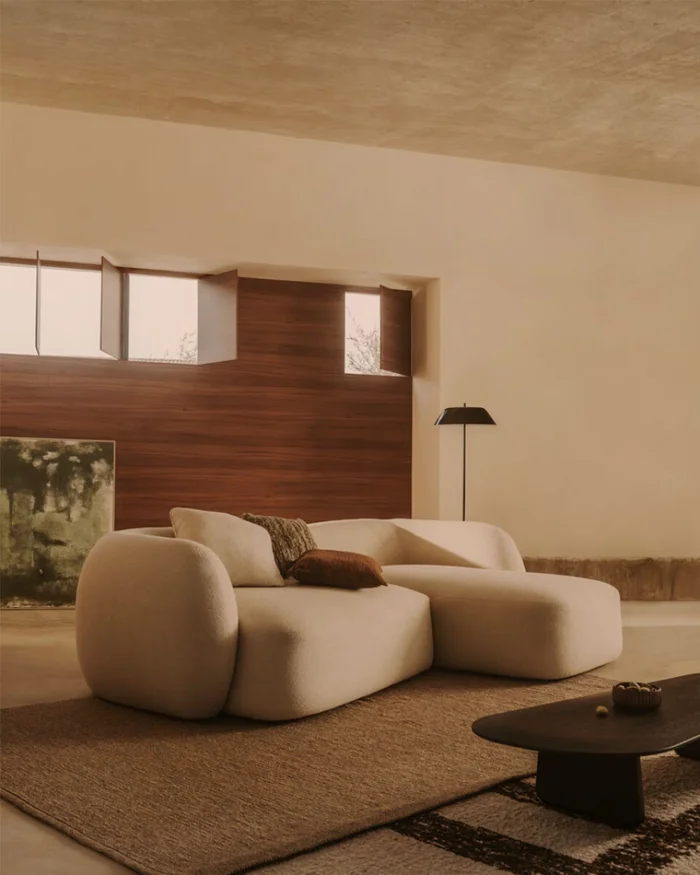 Sofá modular Martina 3 plazas de chenilla con chaise longue derecho color crudo 287 cm en Blanco - Sillones y sofás, Uruguay | Kavehome, vista 2
