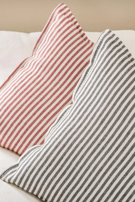 ALMOHADON LINO ALTO GRAMAJE RAYADO GRIS OSCURO - 70 X 43 CMS en Gris - Textiles, Uruguay | La Iberica, vista 4