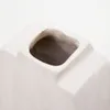 Jarrón Lahara de papel maché gris 32 cm en Blanco - Jarrones, Uruguay | Kavehome, vista 6 de 7