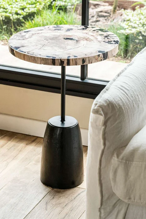 MESA PETRIFICADA TUBIANA - BASE CEMENTO - 45 CM en Multicolor - Mesas de living, Uruguay | La Iberica, vista 3