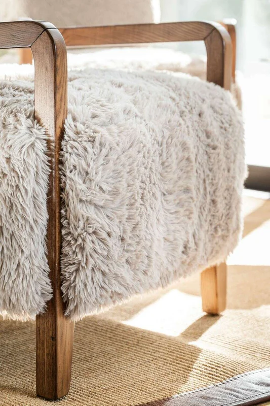 BUTACA WOOLY - WALNUT Y PELO LARGO en Beige - Butacas, banquetas y puffs, Uruguay | La Iberica, vista 15