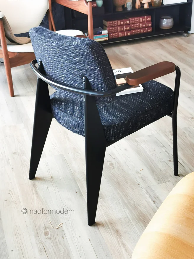 Direction Chair | Jean Prouvé - Sillas, Uruguay | Mad for Modern, vista 2