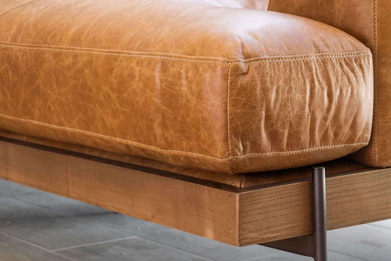 SILLON COSMOPOLITAN - CUERO ITALIANO CARAMELO en Marrón - Sillones y sofás, Uruguay | La Iberica, vista 9