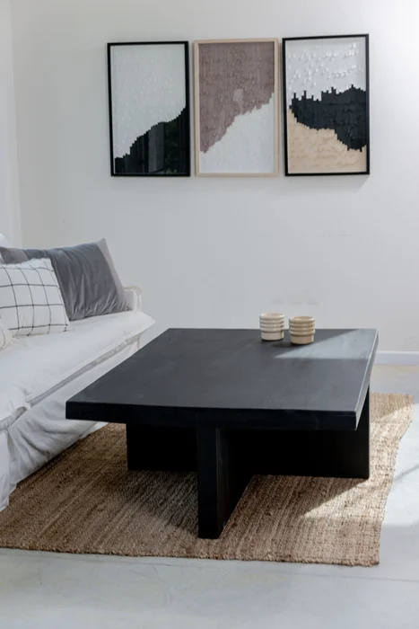 Mesa ratona en teca negra en Negro - Mesas de living, Uruguay | Entrecasa
