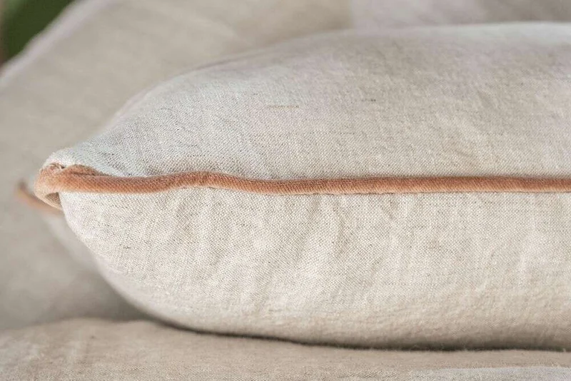 ALMOHADON AZUR - LINO CRUDO CON VIVO LADRILLO - 60 X 40 CMS en Beige - Textiles, Uruguay | La Iberica, vista 5