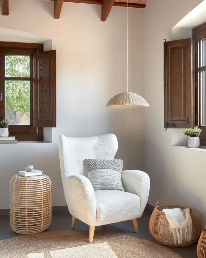 Almohadón Maday de lana y algodón beige 45 x 45 cm en Beige - Textiles, Uruguay | Kavehome, vista 2