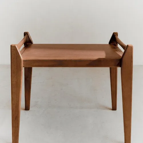 BANCO PEQUEÑO MADERA en Madera natural - Butacas, banquetas y puffs, Uruguay | Zara Home