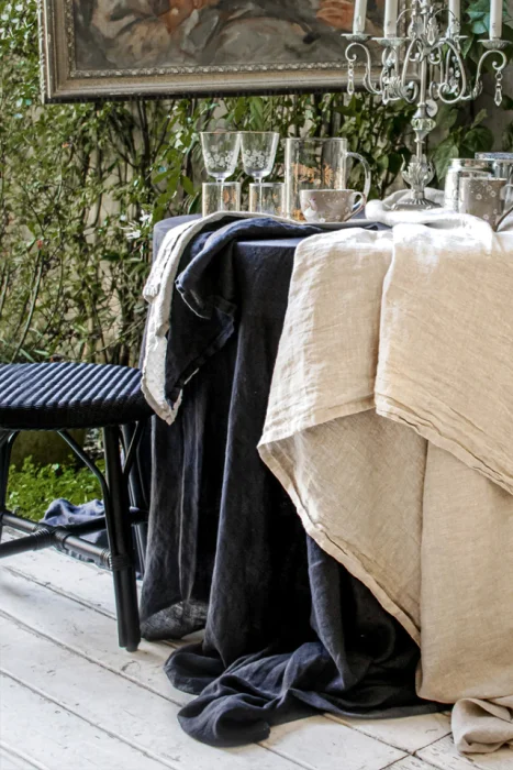 MANTEL LINO NEGRO en Negro - Textiles, Uruguay | Sentido Jose Ignacio