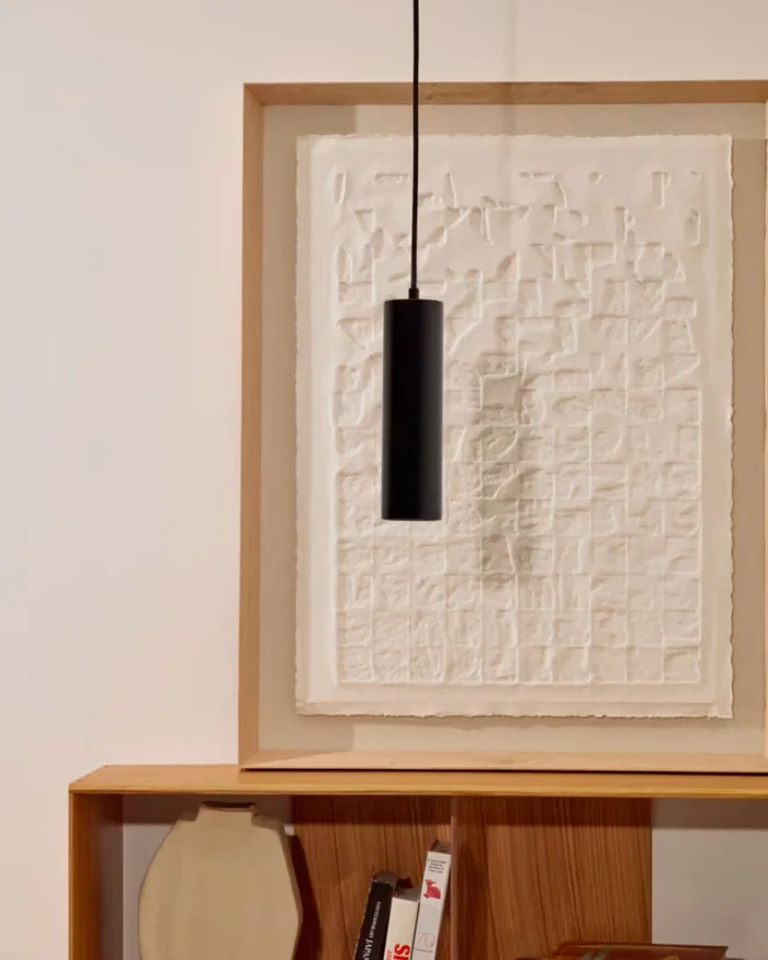 Lámpara de techo Andia de aluminio con acabado - pintado en negro en Negro - Lámparas colgantes, Uruguay | Kavehome, vista 2