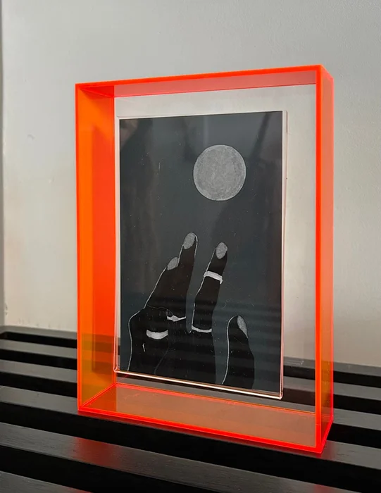 Marco Acrílico Naranja - Marcos, Uruguay | Mara Estudio