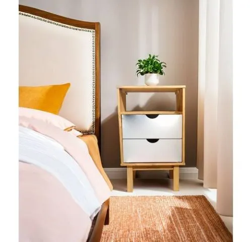 Mesa de Luz 2C y espacio Mel/Gris Linea Nordica en Madera Maciza en Madera natural - Mesas de luz, Uruguay | Que Sal Muebleria