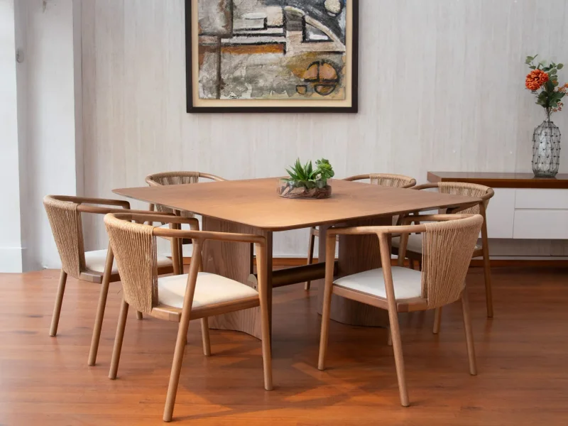 Mesa Scala Cuadrada en Madera natural - Mesas de comedor, Uruguay | Arquetipo, vista 4