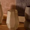 Jarrón Arai de vidrio reciclado gris - 16,5 cm en Marrón - Jarrones, Uruguay | Kavehome, vista 3 de 5