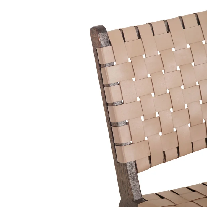 Butaca Cuero-y-madera Marron Kaia Taupe en Beige - Sillones y sofás, Uruguay | Divino, vista 6